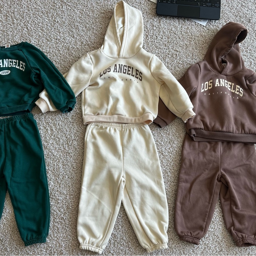 3 Kids Cream Los Angeles Sweatpants Set - Hoodie & Joggers